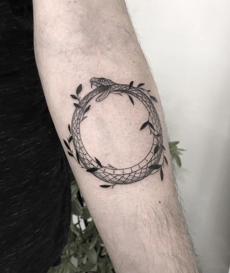 25 Ouroboros Tattoo Ideas : Minimalist, Dragon, FMAB &#038; Traditional Snake Designs