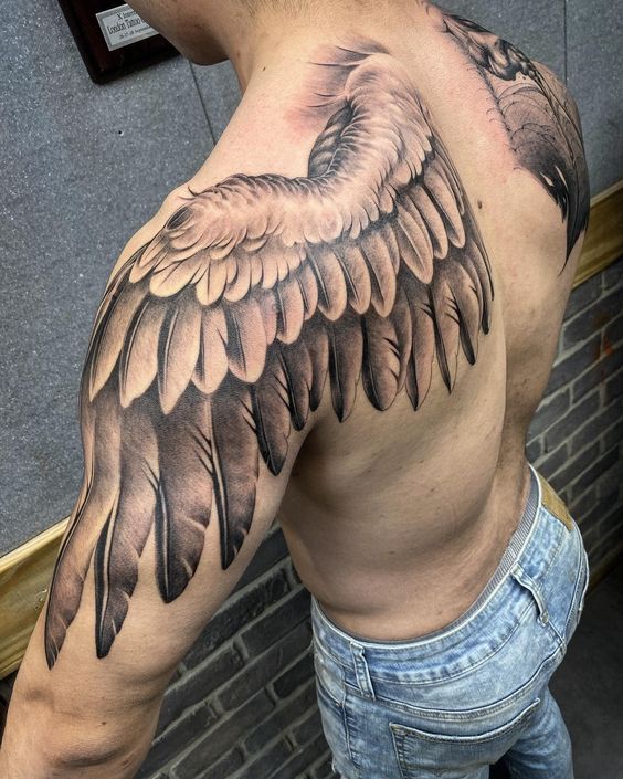 25 Inspiring Shoulder Cap Tattoo Ideas for Men and Women