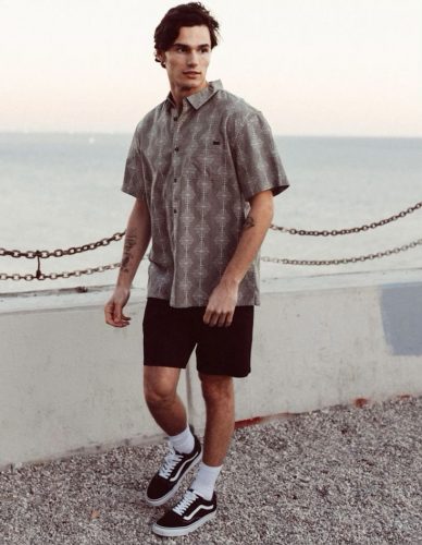 Explore Top 15 Men’s Streetwear Outfits : Urban Style Essentials & Fashion Forward Looks