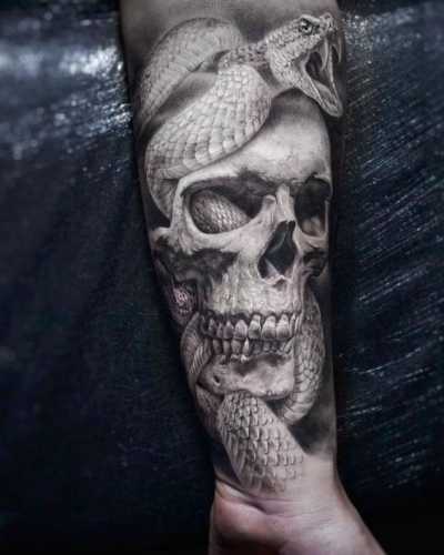 17 Awe-Inspiring Viper Snake Tattoo Concepts