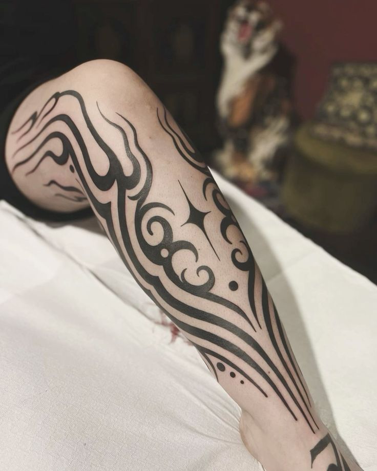 25 Ideas Tribal Tattoo Designs: Bold, Geometric, and Abstract Ink Styles