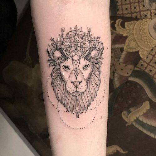 27 Easy Lion Tattoo Ideas: Simple yet Meaningful Designs