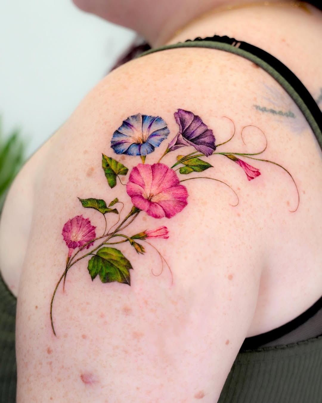 29 Morning Glory Tattoo Ideas: Elegant Vines, Quiet Symbolism, and Wearable Color