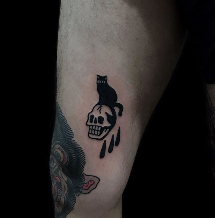 27 Black Cat Tattoo Ideas Realistic, Minimalist, Traditional & Witchy Designs