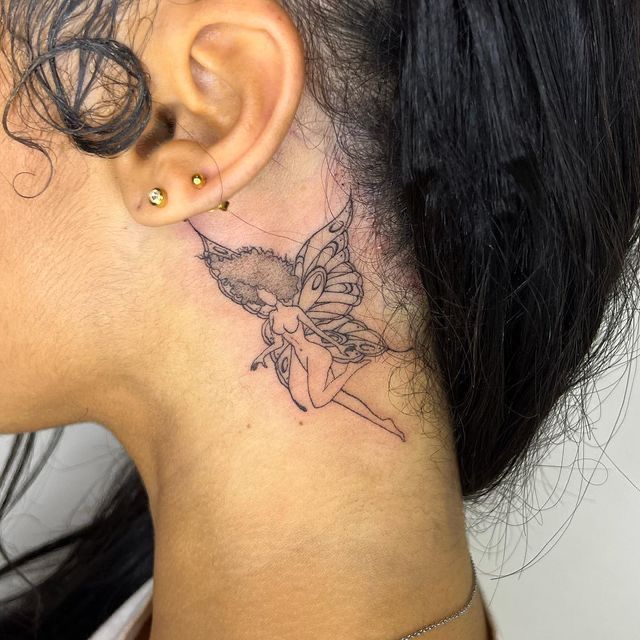 24 Ideas for Behind-the-Ear Tattoos: Creative and Inspiring Designs for Every Style