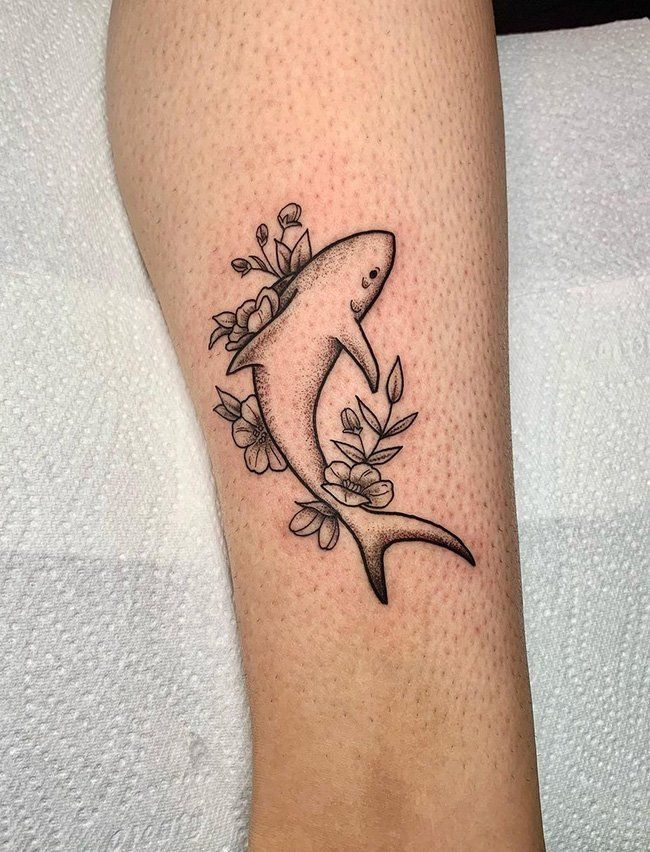 27 Shark Tattoo Ideas for Men & Women: Cute, Minimal, Traditional, Japanese Styles