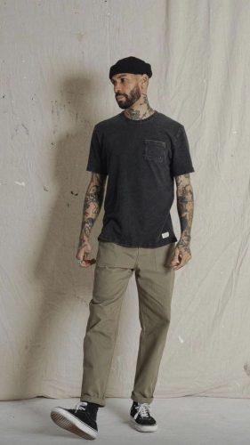 Ultimate Guide: 17 Trendsetting Men’s Sneakers and Chinos Combos for Effortless Style