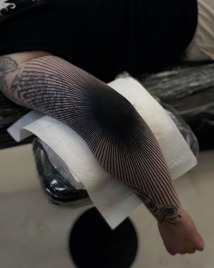 30 Line Tattoo Ideas: Clean, Clever Ways To Draw With Skin