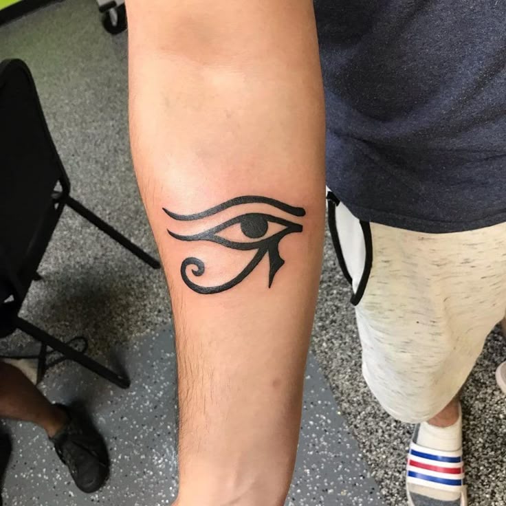 30 Eye of Horus Tattoo Ideas : Design Meaning, Feminine & Men Styles