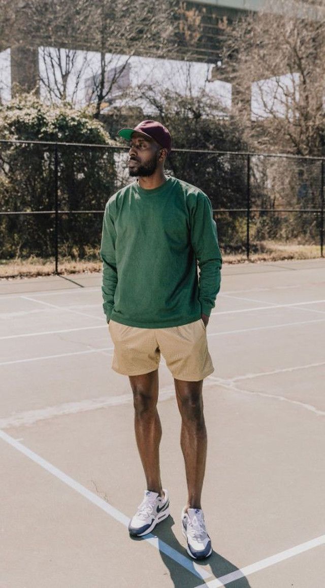 18 Stylish Green Fall Outfits for Men in Cozy Sweaters, Cool Jackets, and Trendy Looks