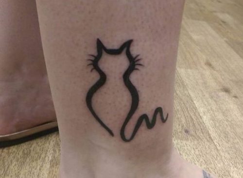 27 Cat Tattoo Ideas for the Foot