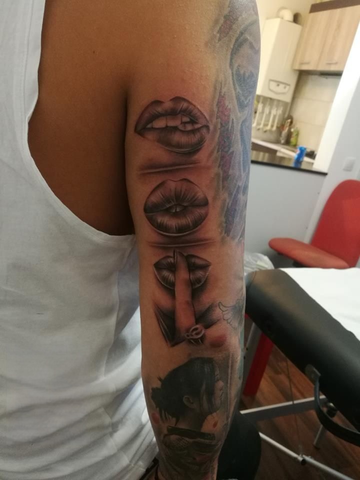 29 Lip Tattoo Ideas With Kiss Prints, Vampire Designs, Color Ideas, Shading, Placement Tips