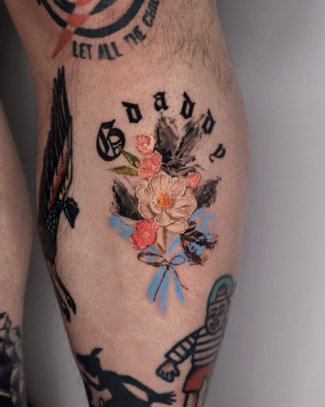 25 September Birth Flower Tattoo Ideas : Aster Designs with Name, Color, Spine, and Memorial Ink Styles