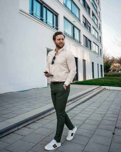 Stylish Men’s Sneaker & Pants Combinations – Top 18 Trendsetting Outfits for