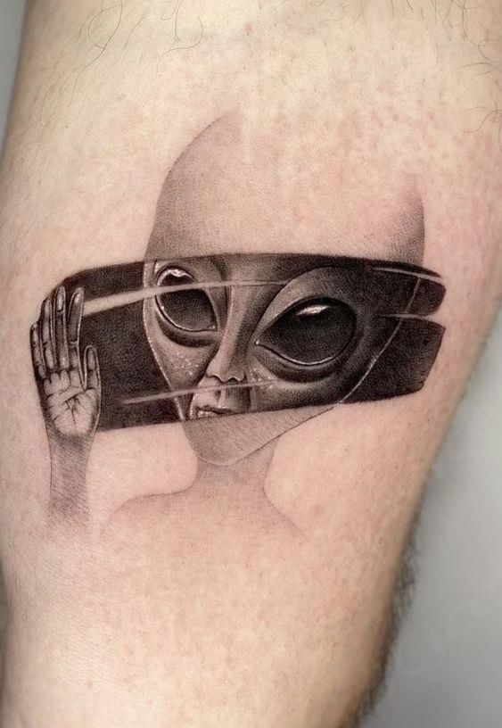 28 Alien Tattoo Ideas : From Xenomorph Stencil Designs to Trippy Flash, Cute Tattoos