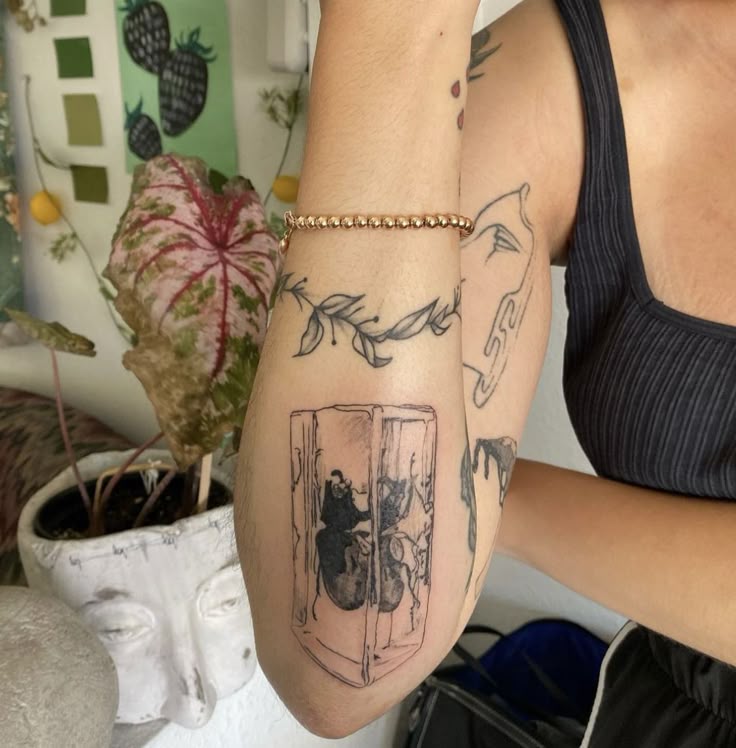 Dark Feminine Tattoos : Bold & Aesthetic Ideas for Women Thigh, Forearm, Leg Sleeve, Back, Ribs & More