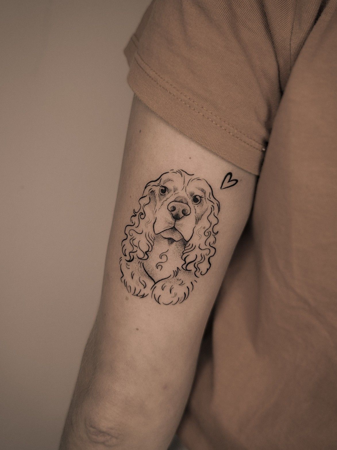 30 Heartfelt Dog Memorial Tattoo Ideas: Unique Paw Prints, Fine Line Portraits & Tiny Tributes