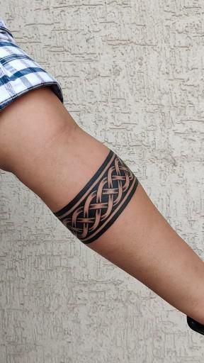 25 Band Tattoo Ideas : Bold Designs for Men and Women, Traditional and Modern Stencil Styles