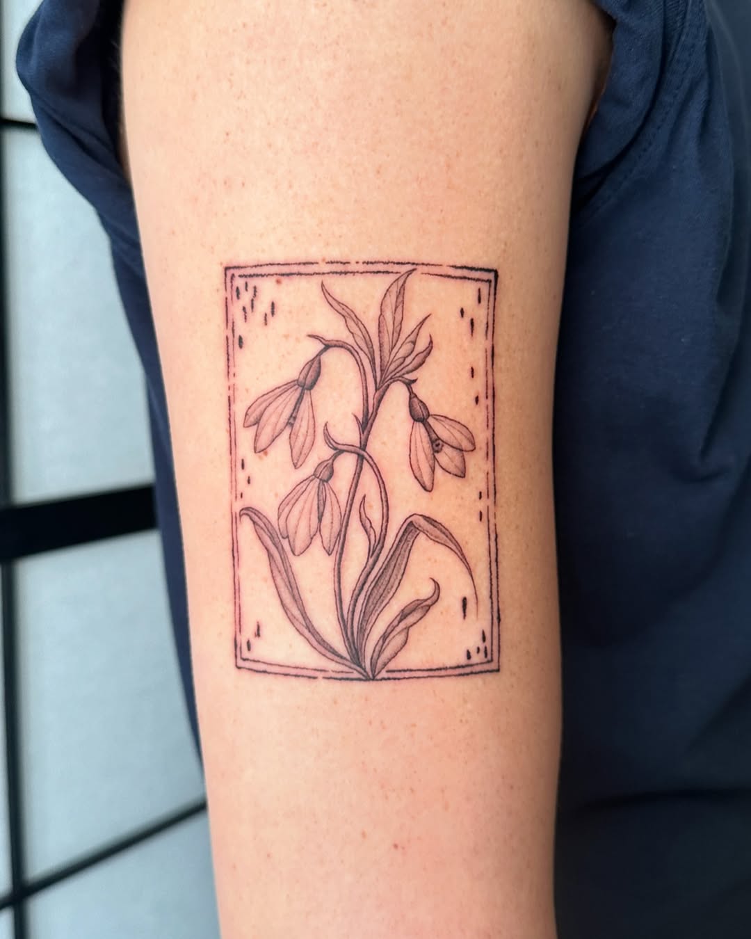 26 January Birth Flower Tattoo Ideas: Stunning Carnation and Snowdrop Designs