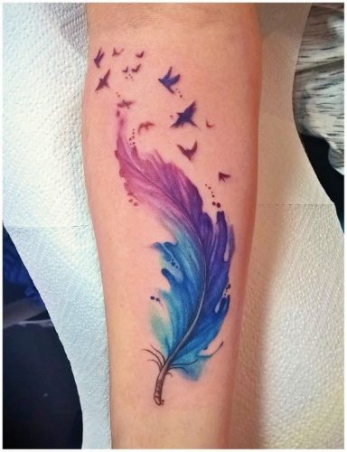 Explore Vibrant Feather Tattoo Ideas: Designs for Men and Women with Artistic and Cultural Significance