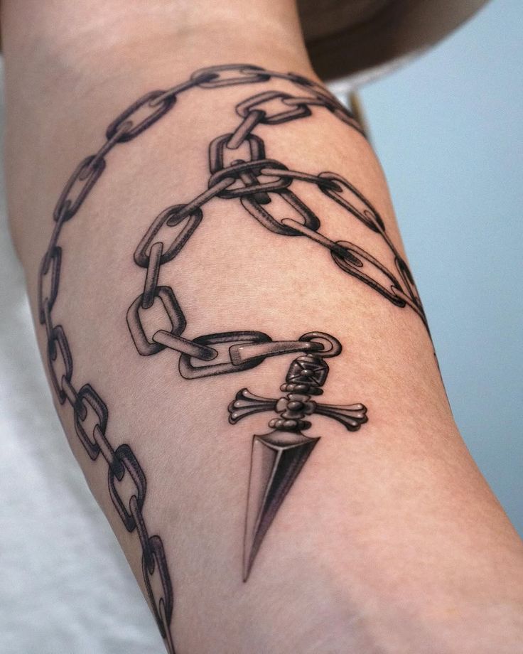 30 Dagger Tattoo Ideas : Neotraditional, Fine Line, Gothic, Butterfly, Panther, Fantasy Designs