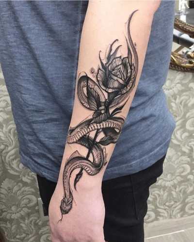 30 Exploring the World of Snake Tattoo Art