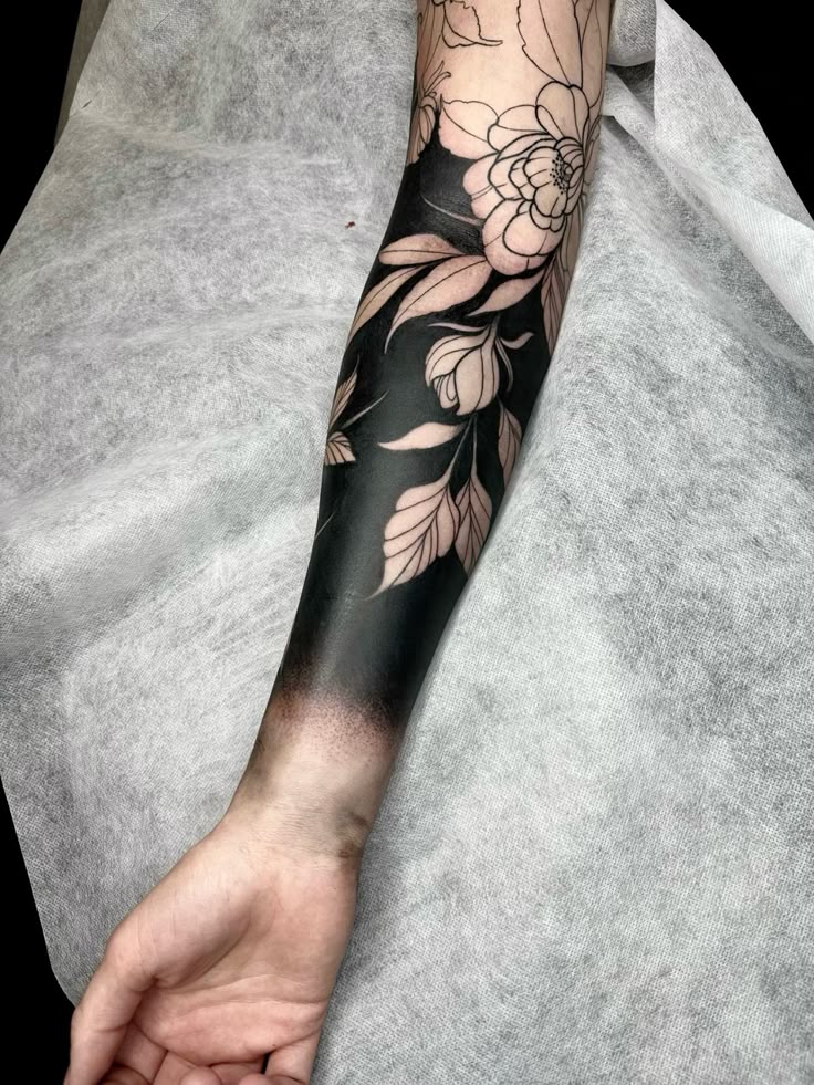 30 Blackwork Tattoo Ideas for Men & Women Bold Sleeve, Flash, Coverup & Arm Design