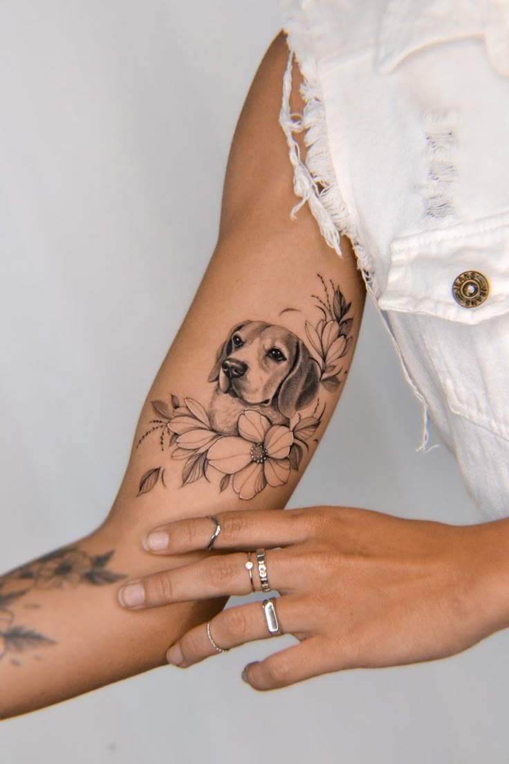30 Heartfelt Dog Memorial Tattoo Ideas: Unique Paw Prints, Fine Line Portraits & Tiny Tributes