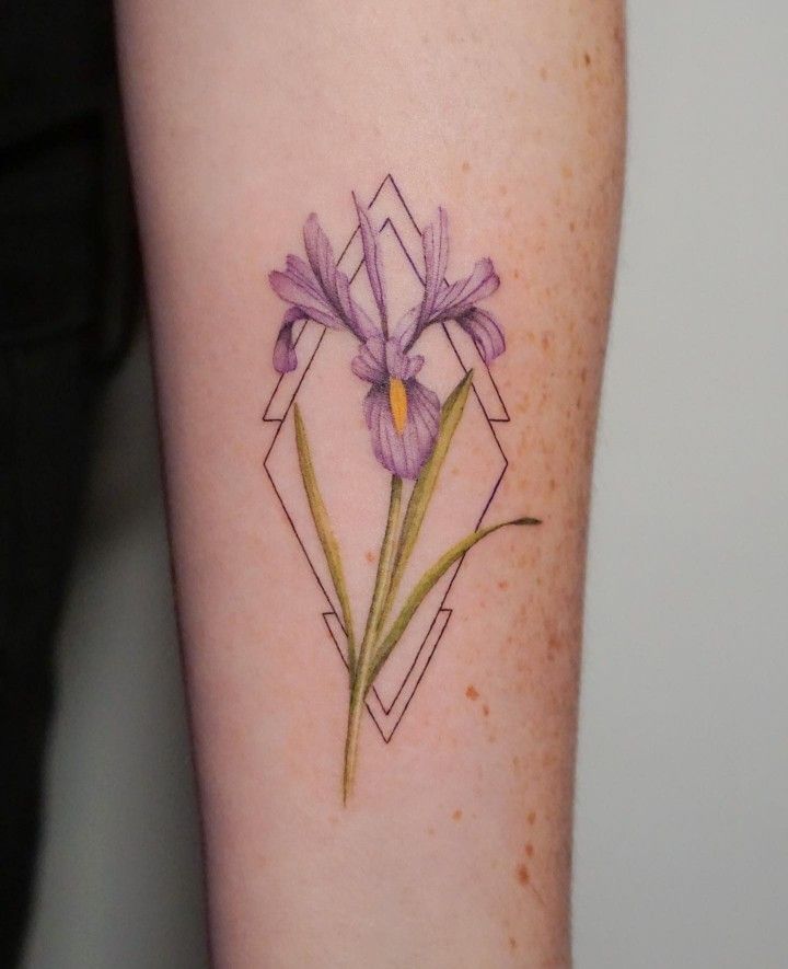 26 February Birth Flower Tattoo: Stunning Designs Inspired by Violets and Iris
