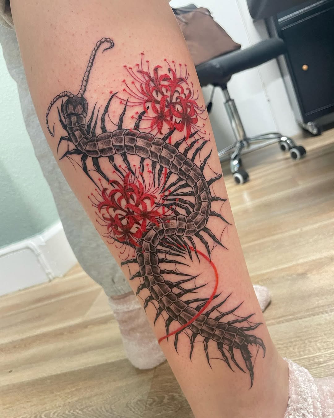 29 Tokyo Ghoul Tattoo Ideas Kaneki Designs, Juuzou Ink, Centipede Tattoos, & Spider Lily Florals