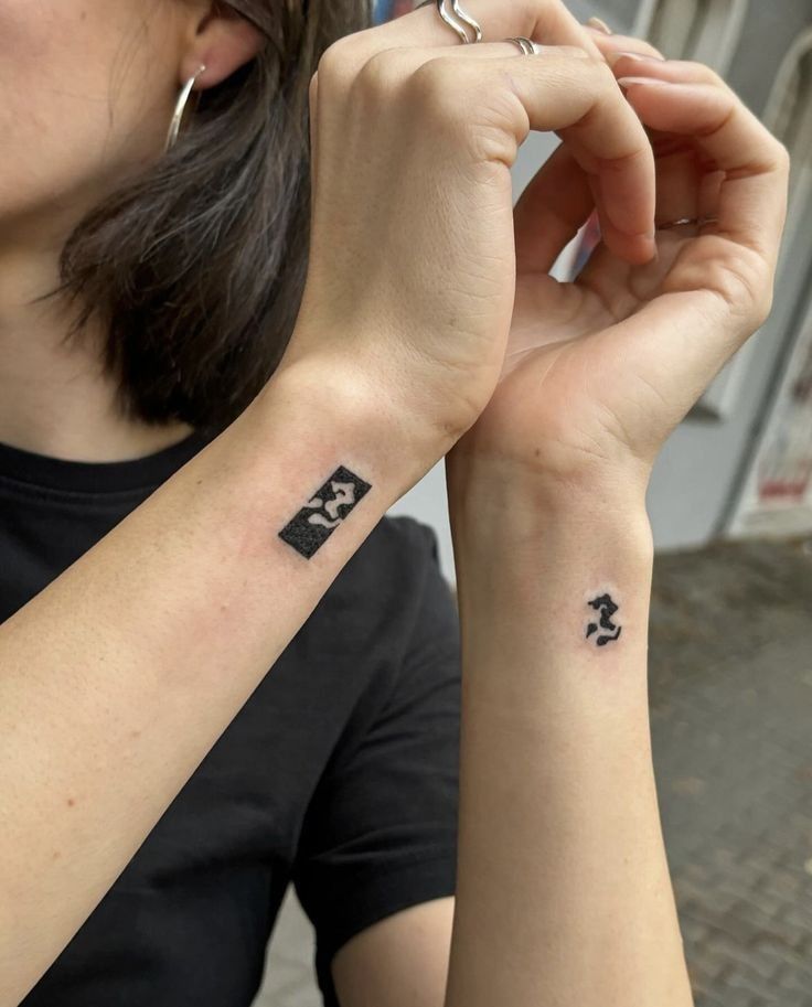 28 Stick and Poke Tattoo Ideas for : Small, Easy, Aesthetic & Meaningful Designs