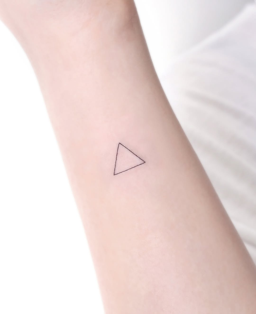 29 Triangle Tattoo Ideas: Sharp Lines, Big Stories