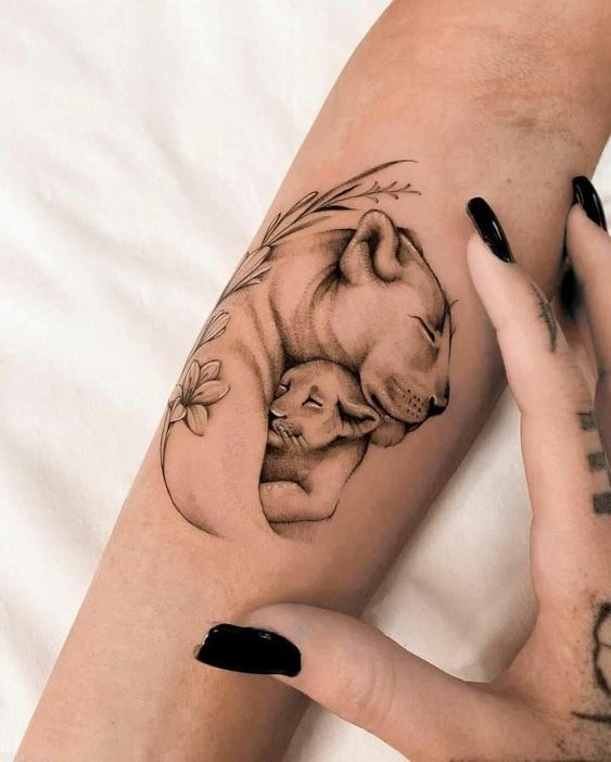 Discover 22 Heartwarming Motherhood Tattoos for Celebrate Unbreakable Bonds