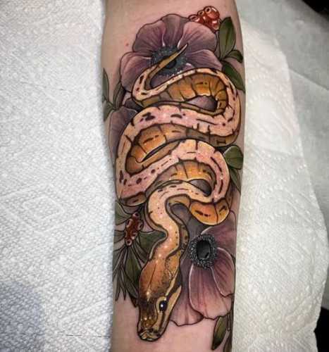 29 Snake and Flower Tattoos Ideas
