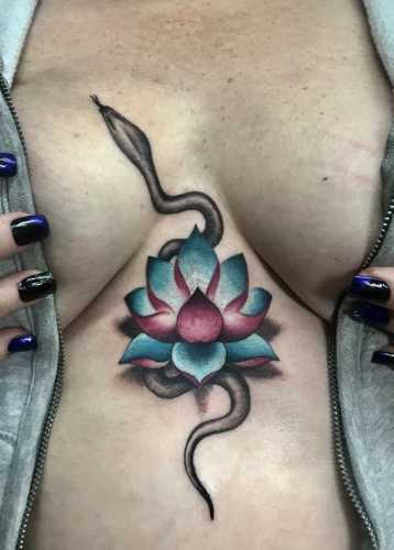 18 Snake Tattoos on Chest Ideas