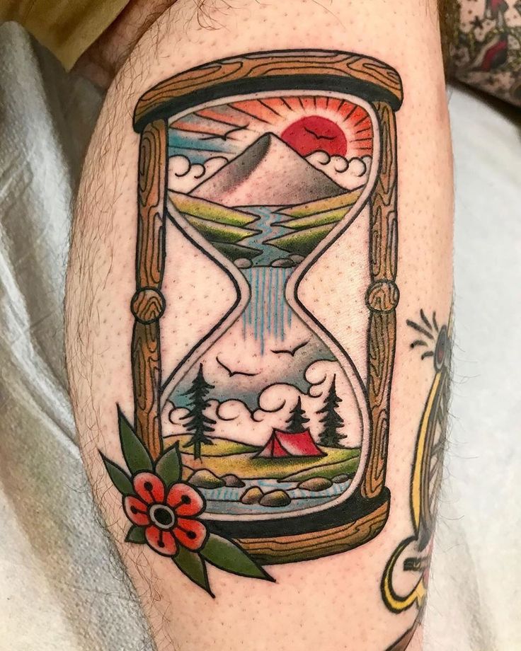 29 Hourglass Tattoo Ideas with Meaningful Designs for Men and Women Minimalist, Feminine, Traditional