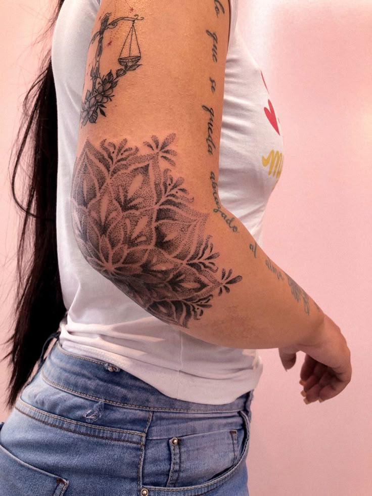 26 Ideas Mandala Tattoo: Artistic Inspiration for Ink Lovers