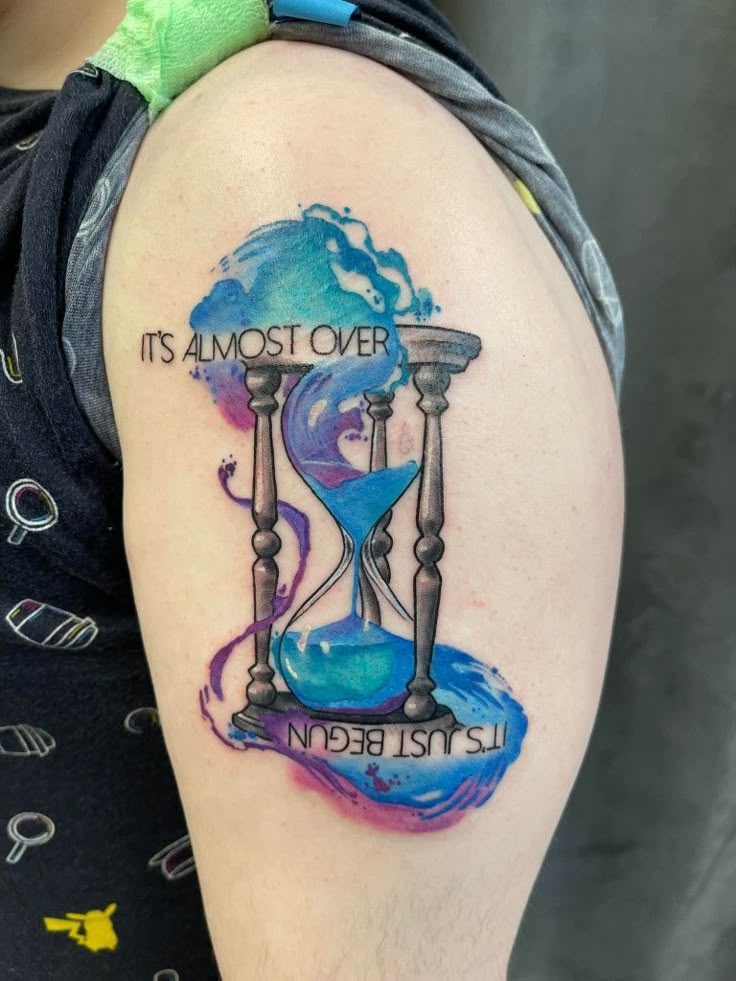 29 Hourglass Tattoo Ideas with Meaningful Designs for Men and Women Minimalist, Feminine, Traditional