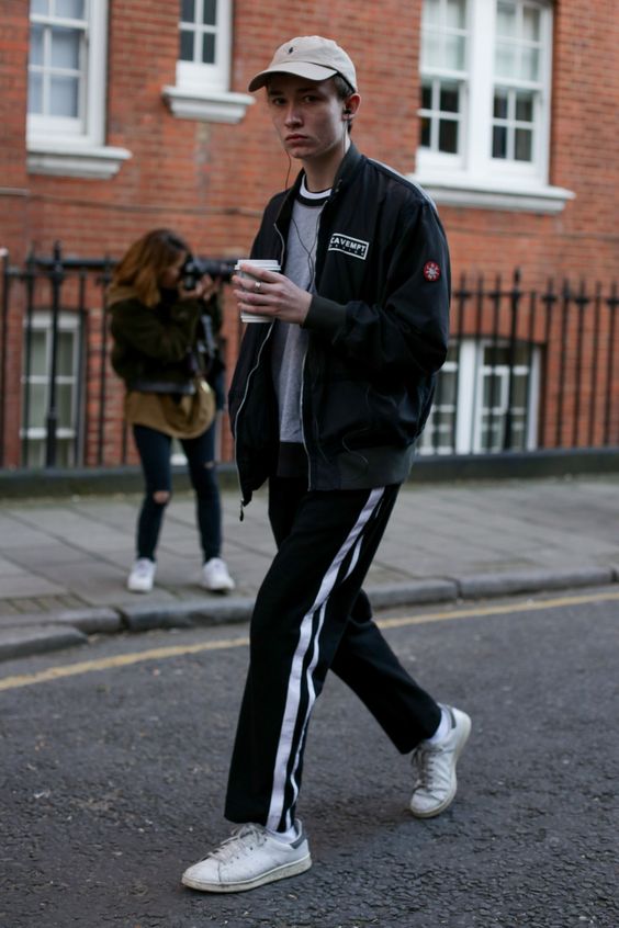 Discover &#8217;s Top 19 Men&#8217;s Sweatsuits: From Bold Graphics to Minimalist Styles &#8211; Your Ultimate Guide!