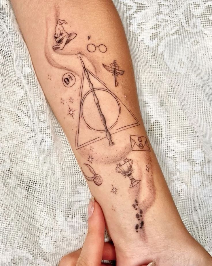 27 Ideas Fine Line Tattoo : Dainty, Bold, and Full of Personality