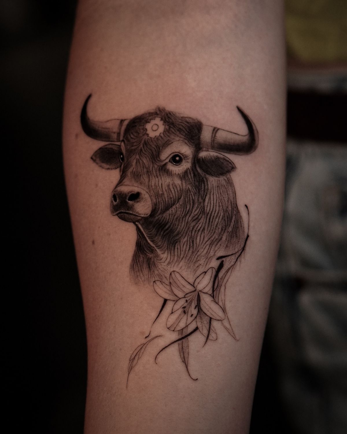 26 Bull Tattoo Ideas Powerful Designs for Men and Feminine Taurus Zodiac Styles