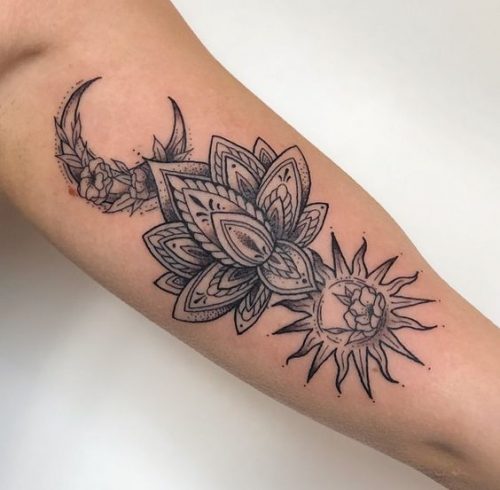 19 Alluring Forearm Tattoo Ideas for Women