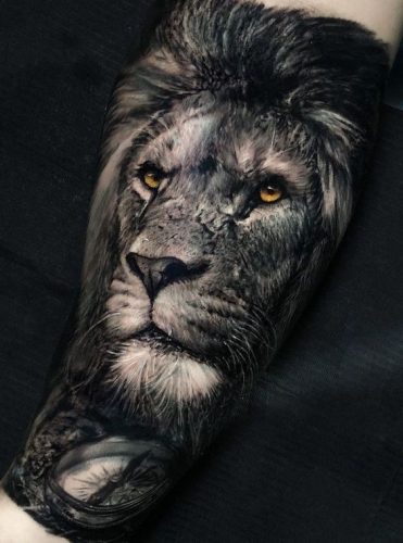 Realistic Lion Tattoo: 24 Lifelike and Breathtaking Designs