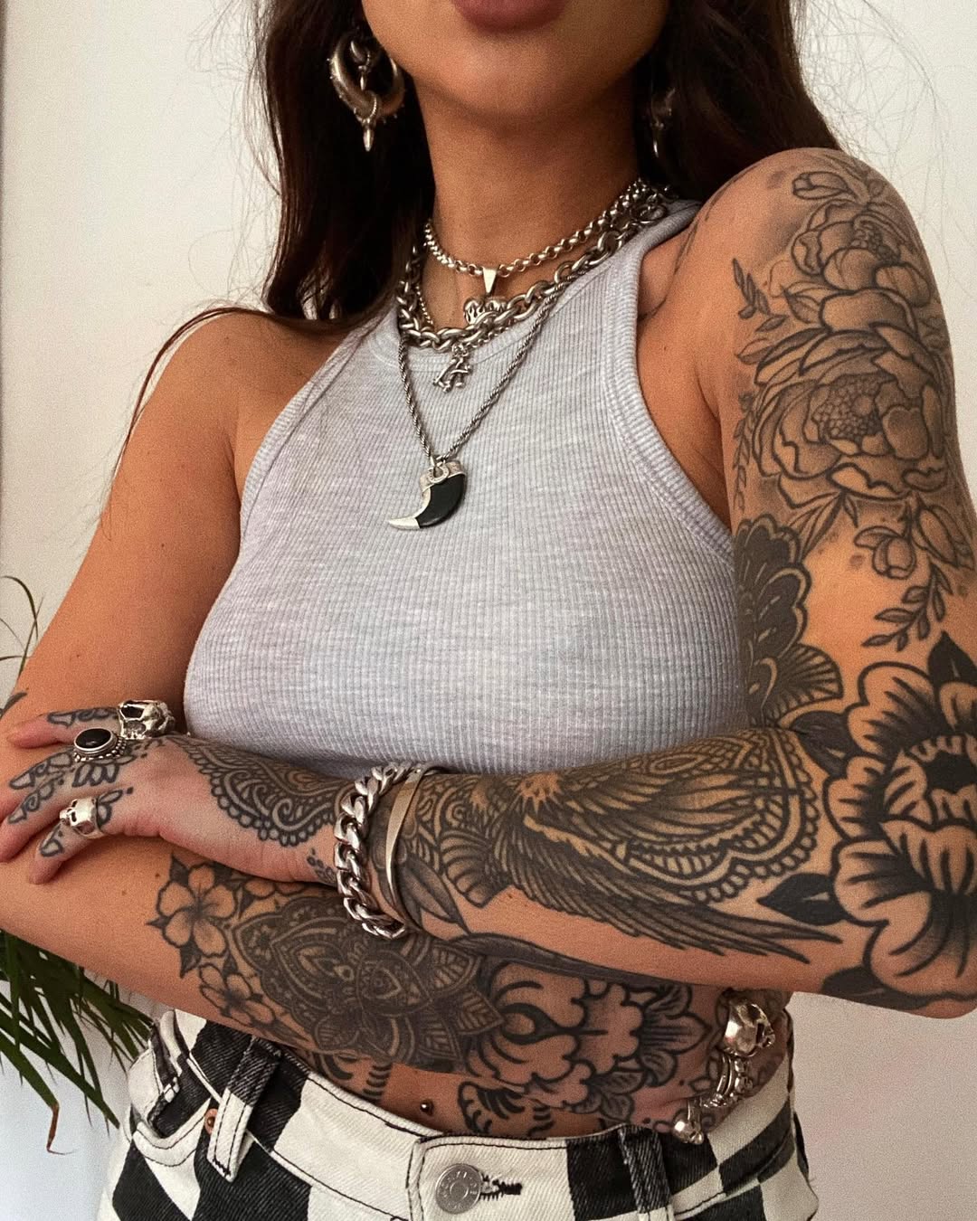28 Traditional Tattoo Sleeve Ideas: Bold American, Black and Grey, Neo & Japanese Designs for Every Style