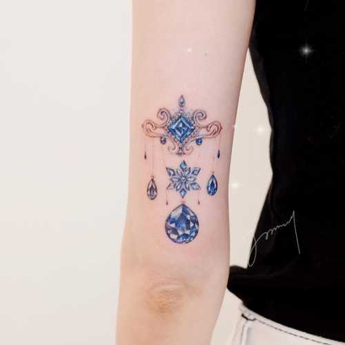 25 Snowflake Tattoo Ideas