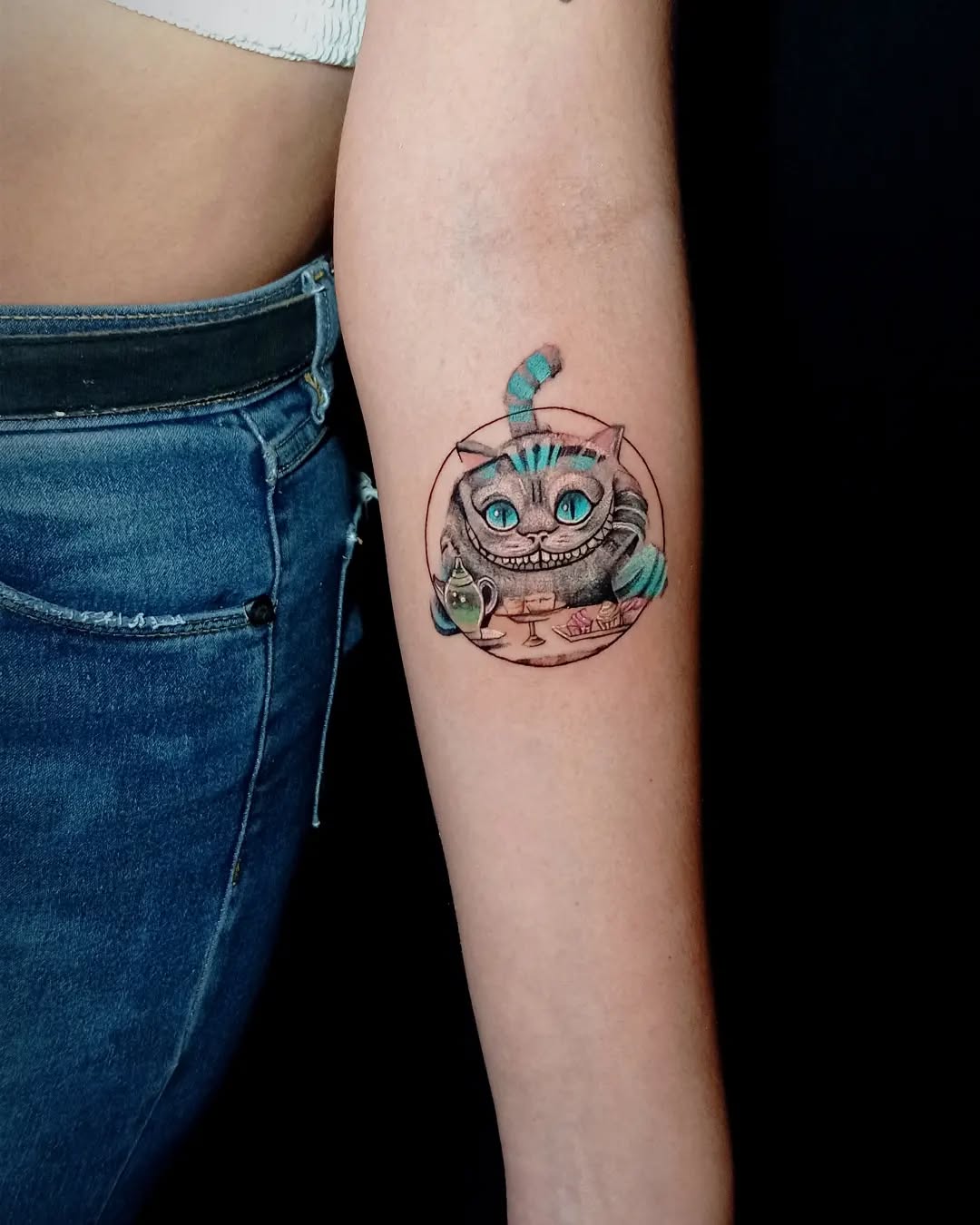 29 Cheshire Cat Tattoo Ideas: From Whimsical Grins to Dark Wonderland Symbolism