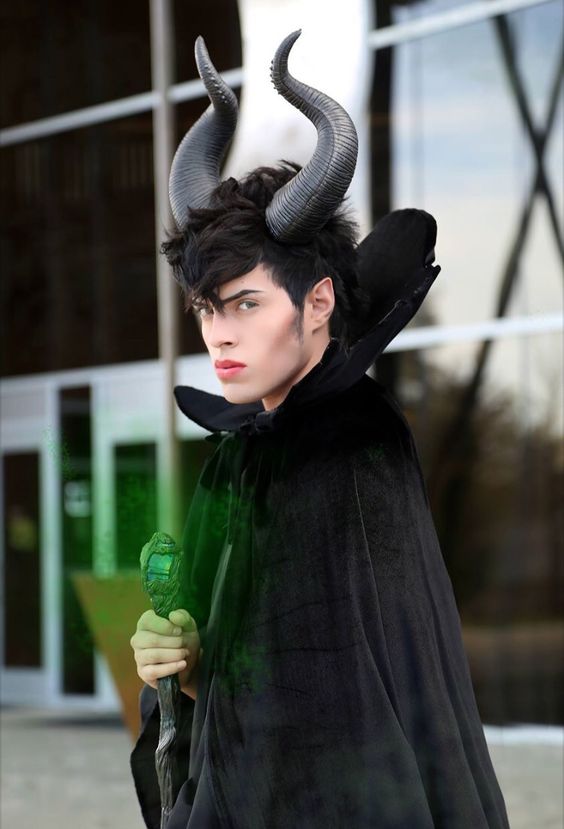 23 Halloween Outfits Ideas for Men in | Unique, Funny, and Scary Costumes | Easy DIY Ideas