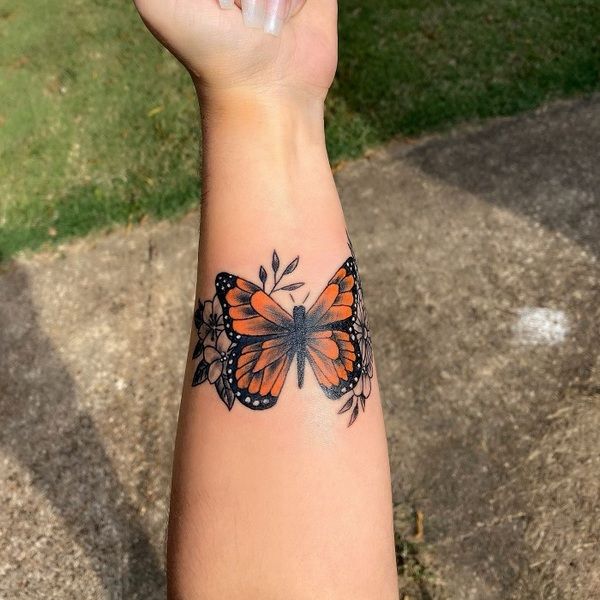 30 Monarch Butterfly Tattoo Ideas: From Tiny Symbols to Storytelling Sleeves
