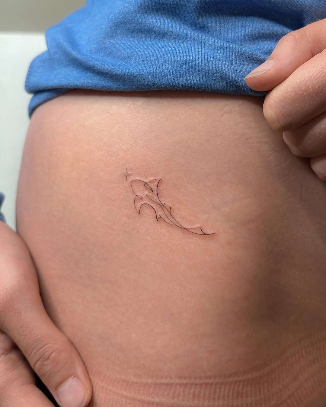 28 Ocean Tattoo Ideas for Men and Women: Minimalist Waves, Sleeve Underwater Designs