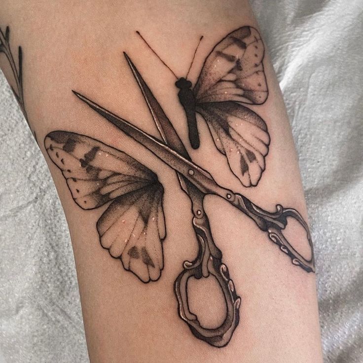 22 Ideas for Moth Tattoos in : A Stunning Blend of Dark and Traditional Styles